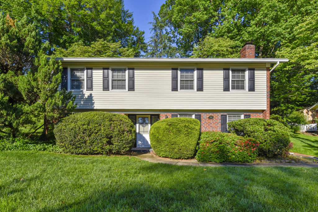 Old Lee Hills Sold with Cyndi